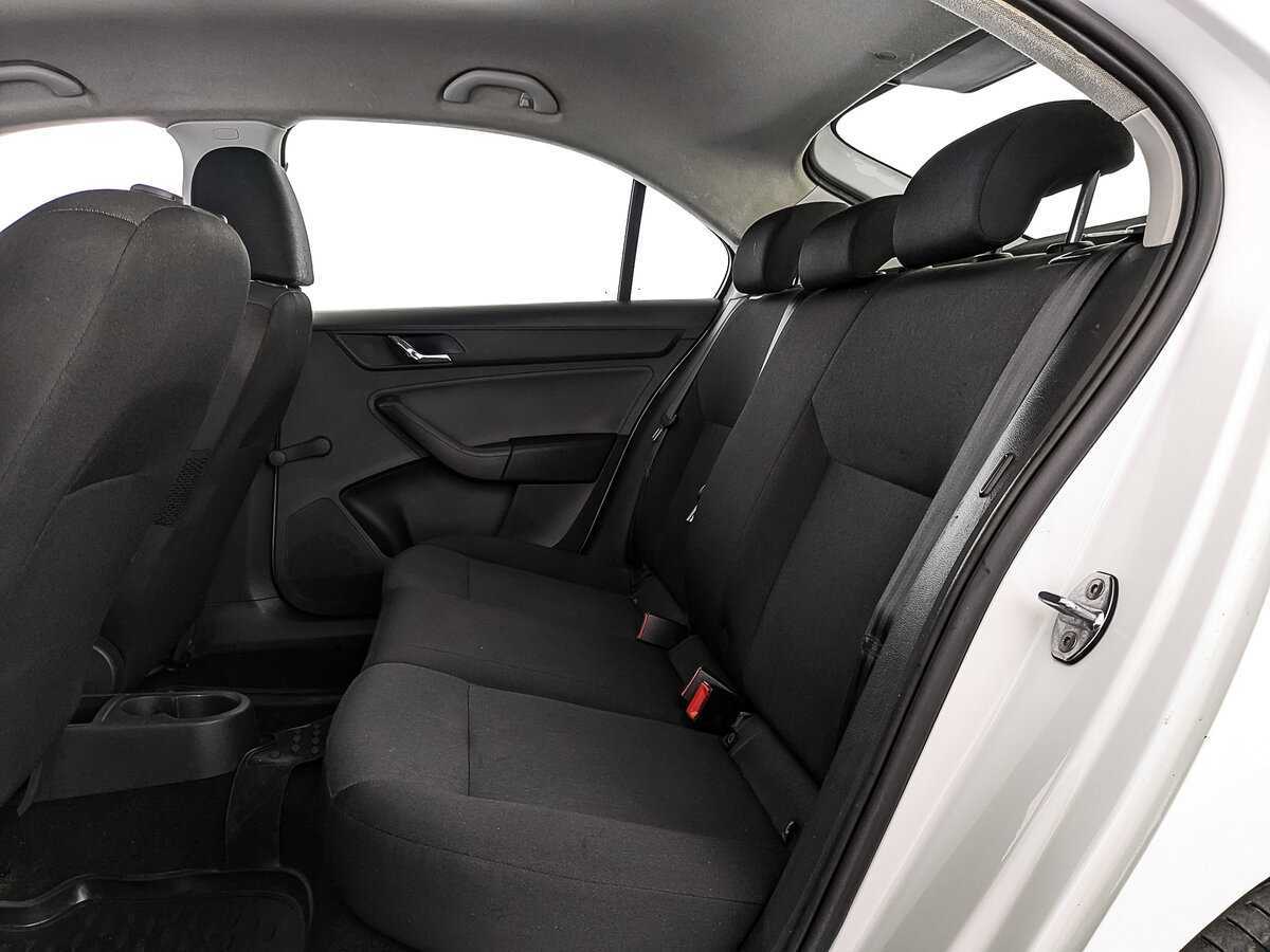 Skoda Rapid 2017 года с пробегом. Фото: #17