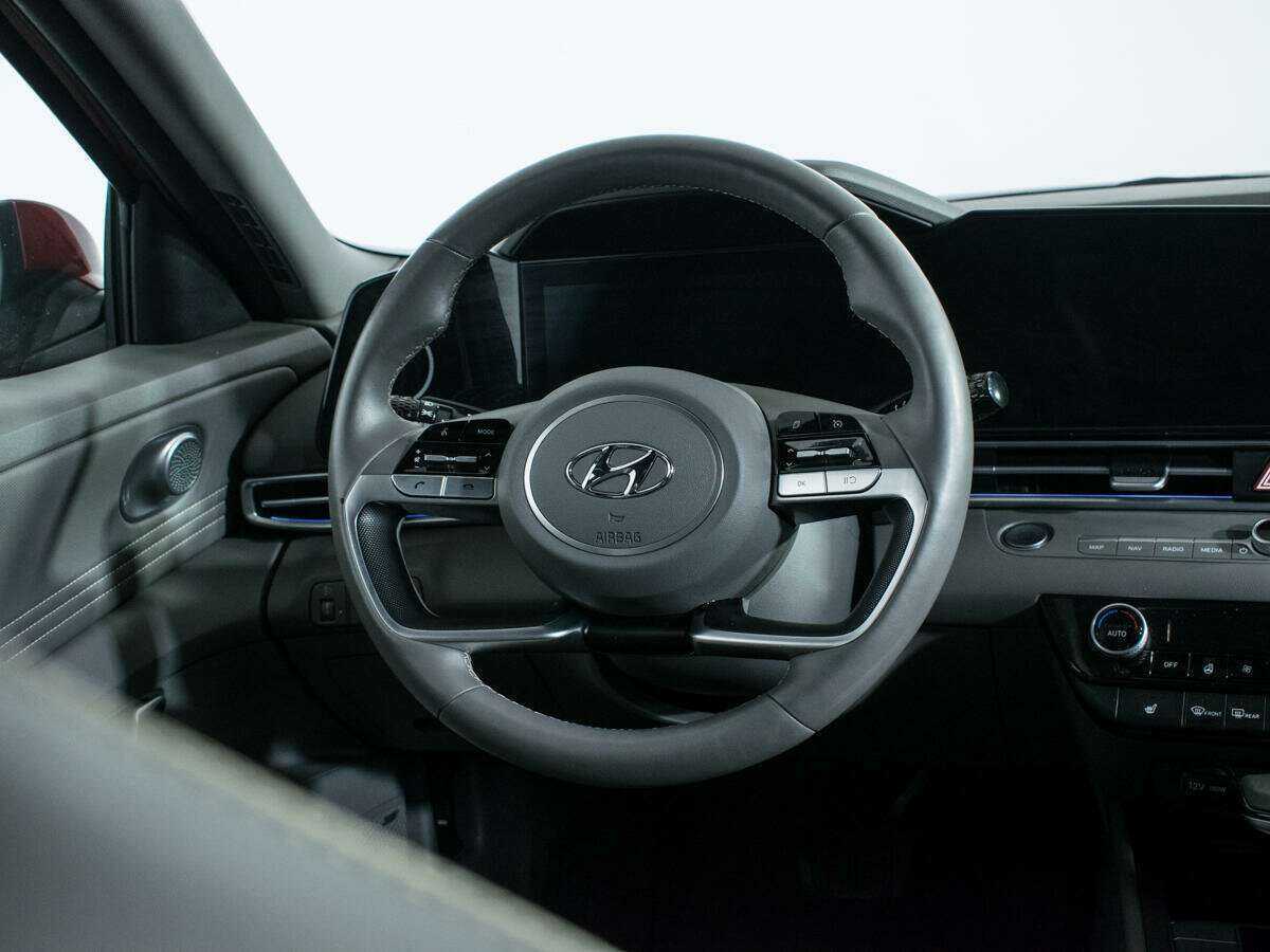 Hyundai Elantra 2021 года с пробегом. Фото: #13