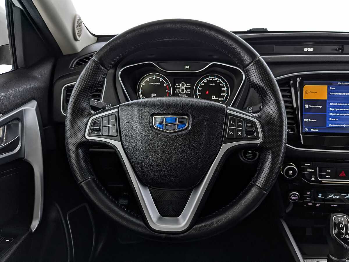 Geely Emgrand X7 2018 года с пробегом. Фото: #18