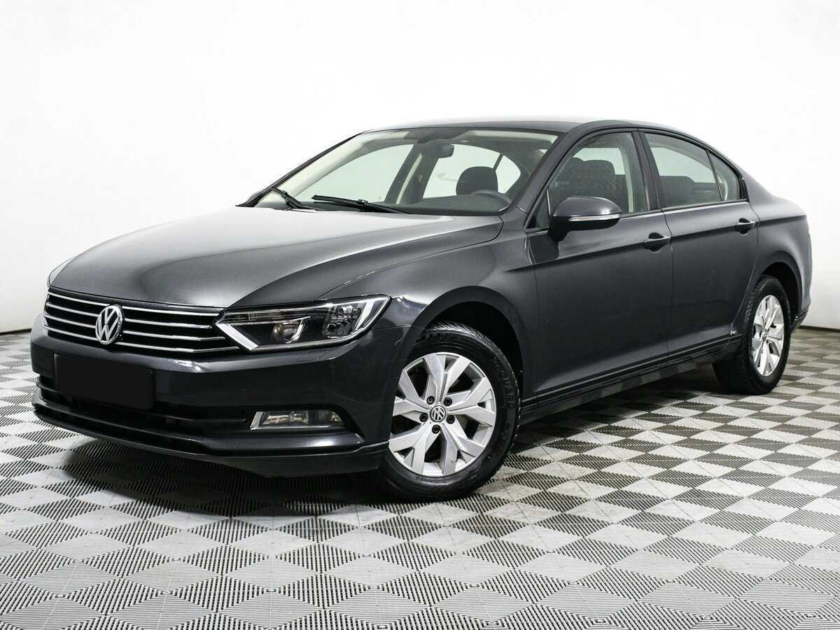Volkswagen Passat 2017 года с пробегом. Посмотреть фото