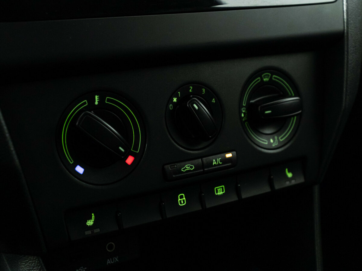 Skoda Rapid 2015 года с пробегом. Фото: #14