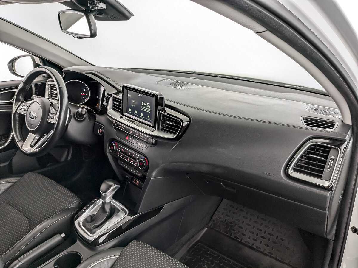 Kia Ceed 2020 года с пробегом. Фото: #10