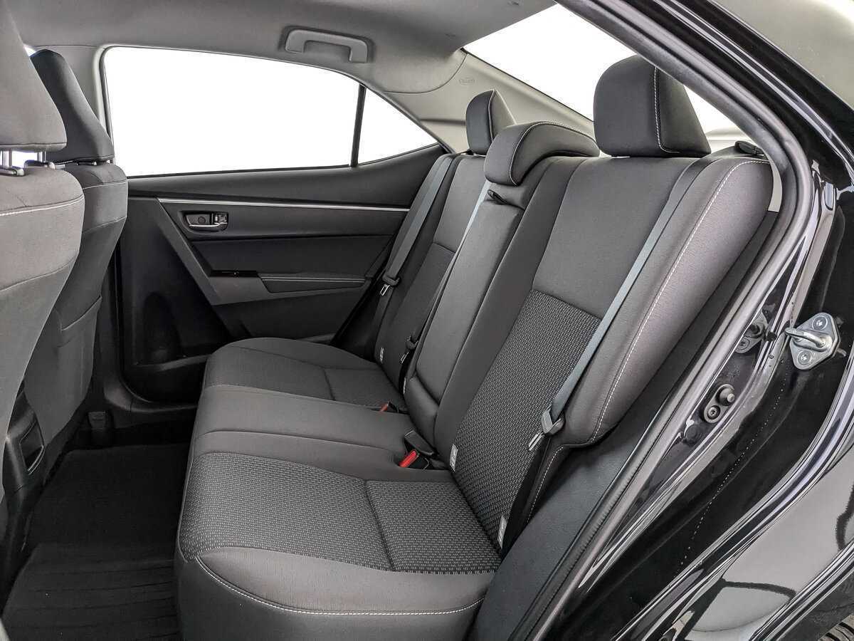 Toyota Corolla 2017 года с пробегом. Фото: #13