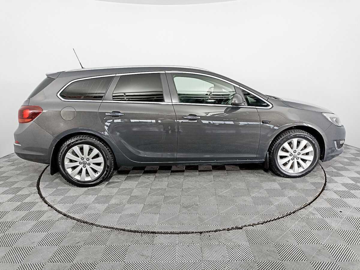 Opel Astra 2013 года с пробегом. Фото: #3