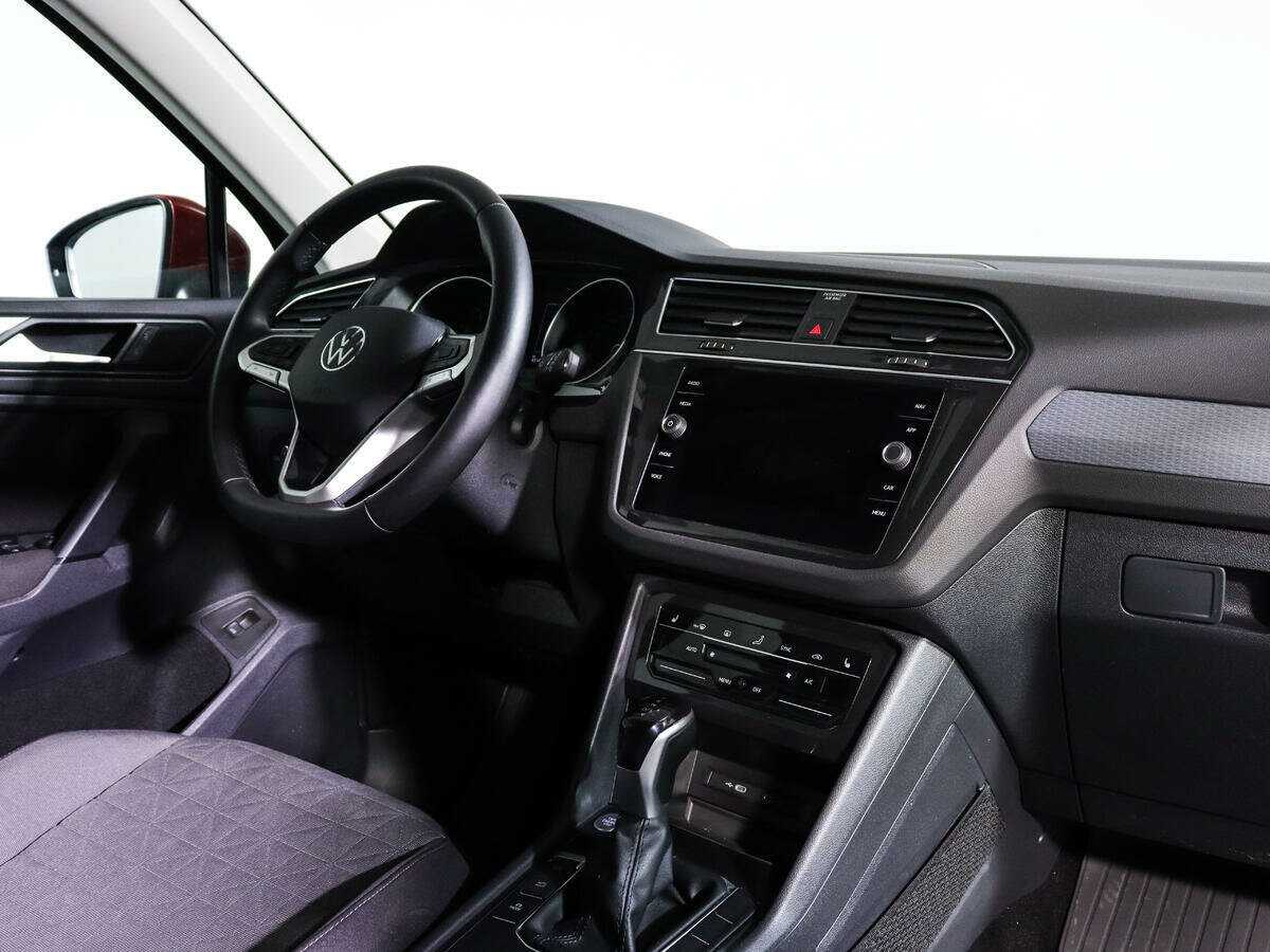 Volkswagen Tiguan 2021 года с пробегом. Фото: #6