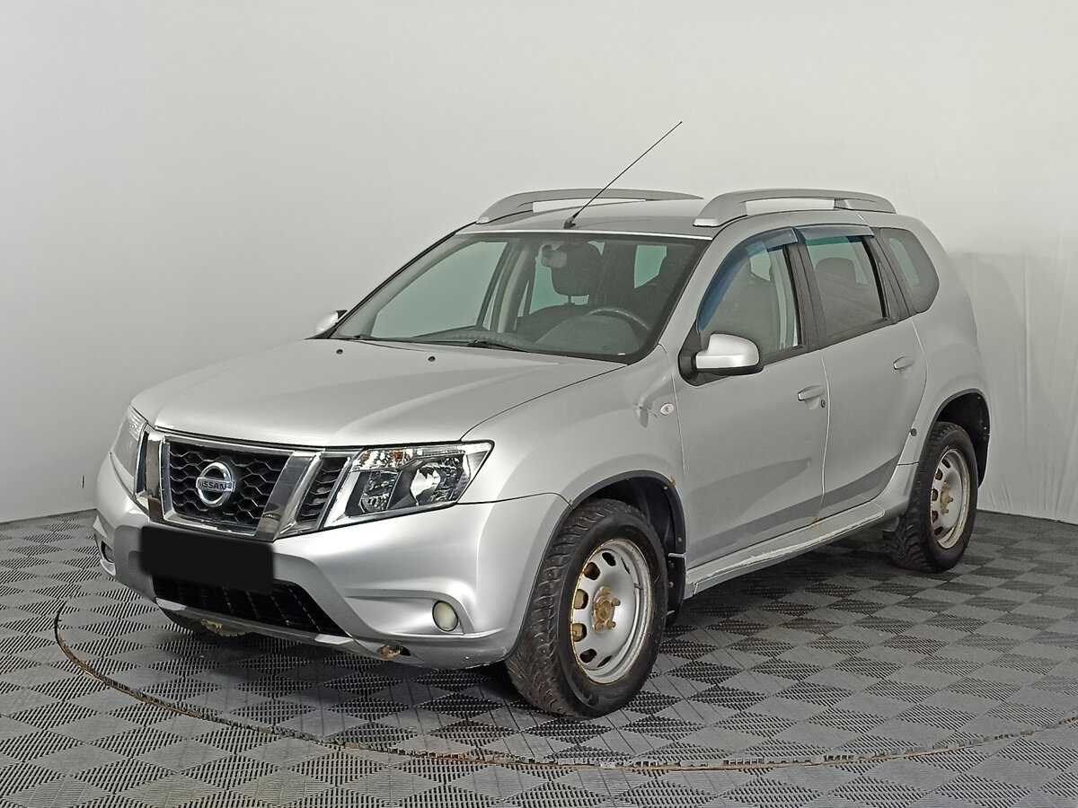 Nissan Terrano 2015 года с пробегом. Посмотреть фото
