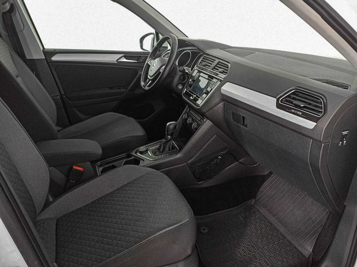 Volkswagen Tiguan 2018 года с пробегом. Фото: #8
