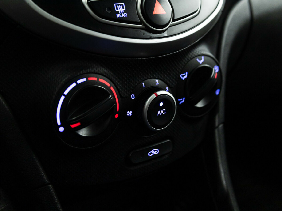 Hyundai Solaris 2012 года с пробегом. Фото: #14