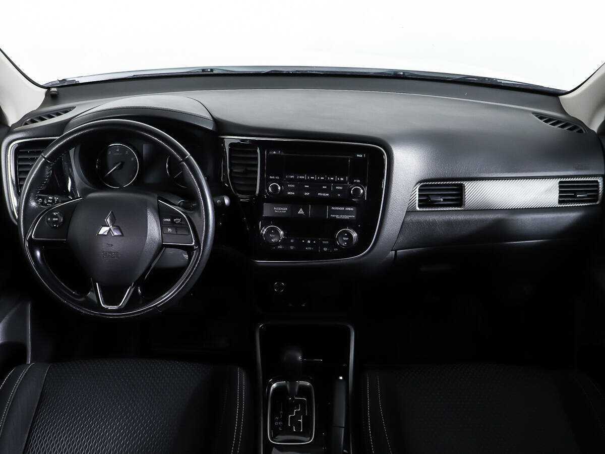 Mitsubishi Outlander 2018 года с пробегом. Фото: #10