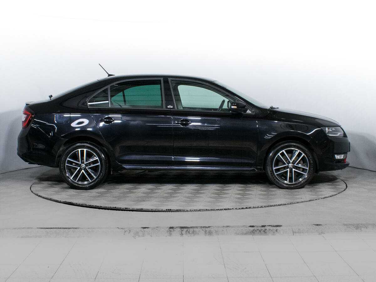 Skoda Rapid 2018 года с пробегом. Фото: #3