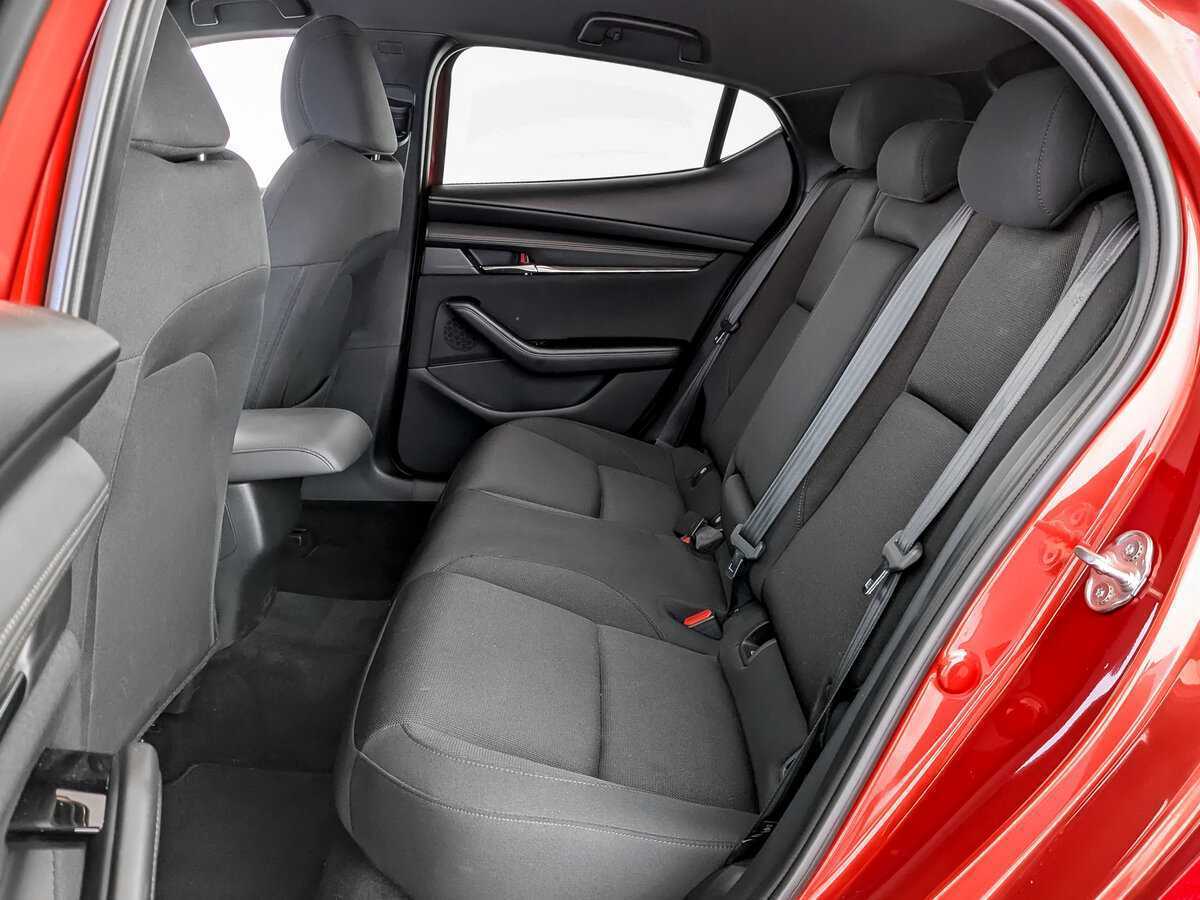 Mazda 3 2019 года с пробегом. Фото: #9