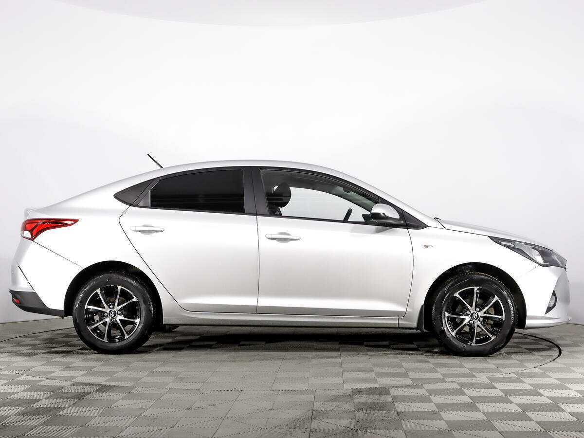 Hyundai Solaris 2021 года с пробегом. Фото: #3
