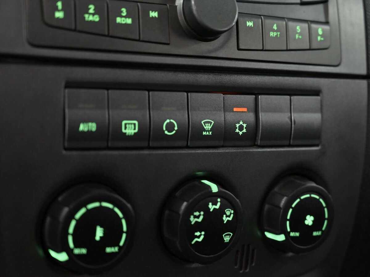 УАЗ Patriot 2015 года с пробегом. Фото: #9