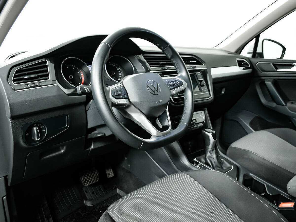 Volkswagen Tiguan 2021 года с пробегом. Фото: #12
