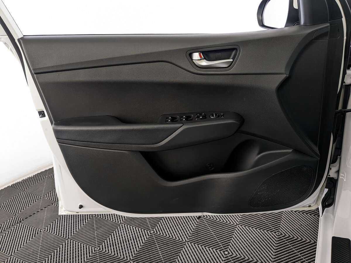 Hyundai Solaris 2021 года с пробегом. Фото: #14