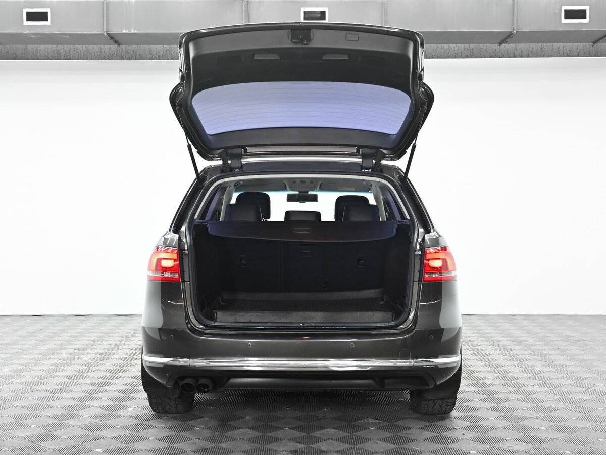 Volkswagen Passat 2012 года с пробегом. Фото: #4