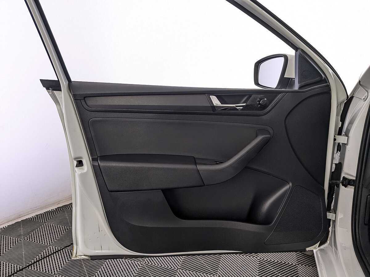 Skoda Rapid 2019 года с пробегом. Фото: #15