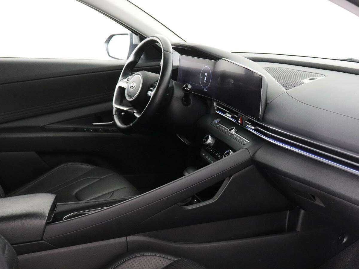 Hyundai Elantra 2021 года с пробегом. Фото: #6