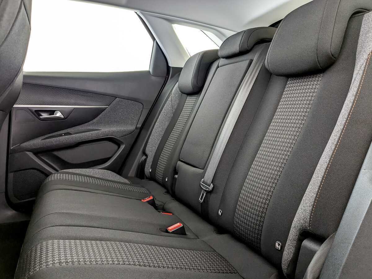 Peugeot 3008 2017 года с пробегом. Фото: #9