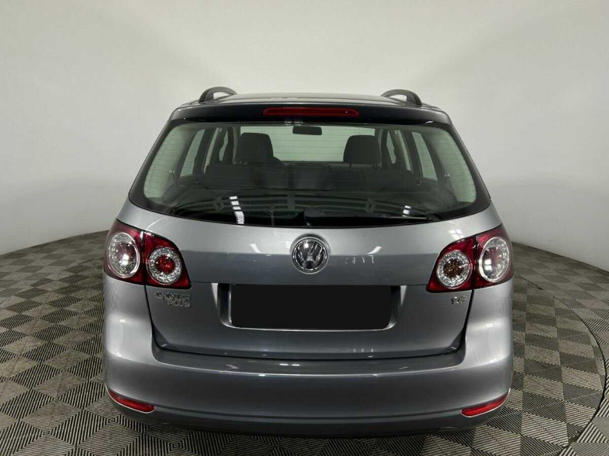 Volkswagen Golf Plus 2012 года с пробегом. Фото: #2