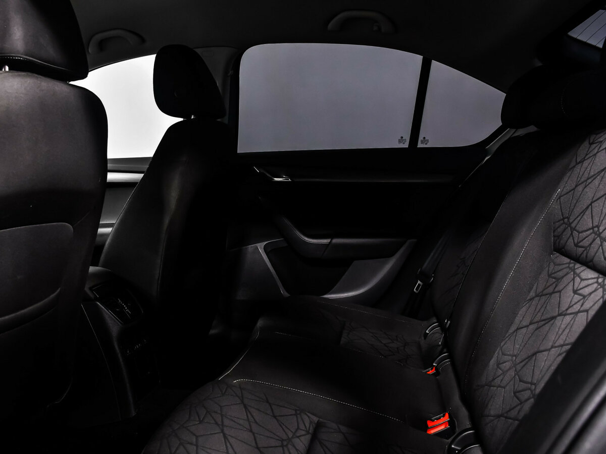 Skoda Octavia 2020 года с пробегом. Фото: #12