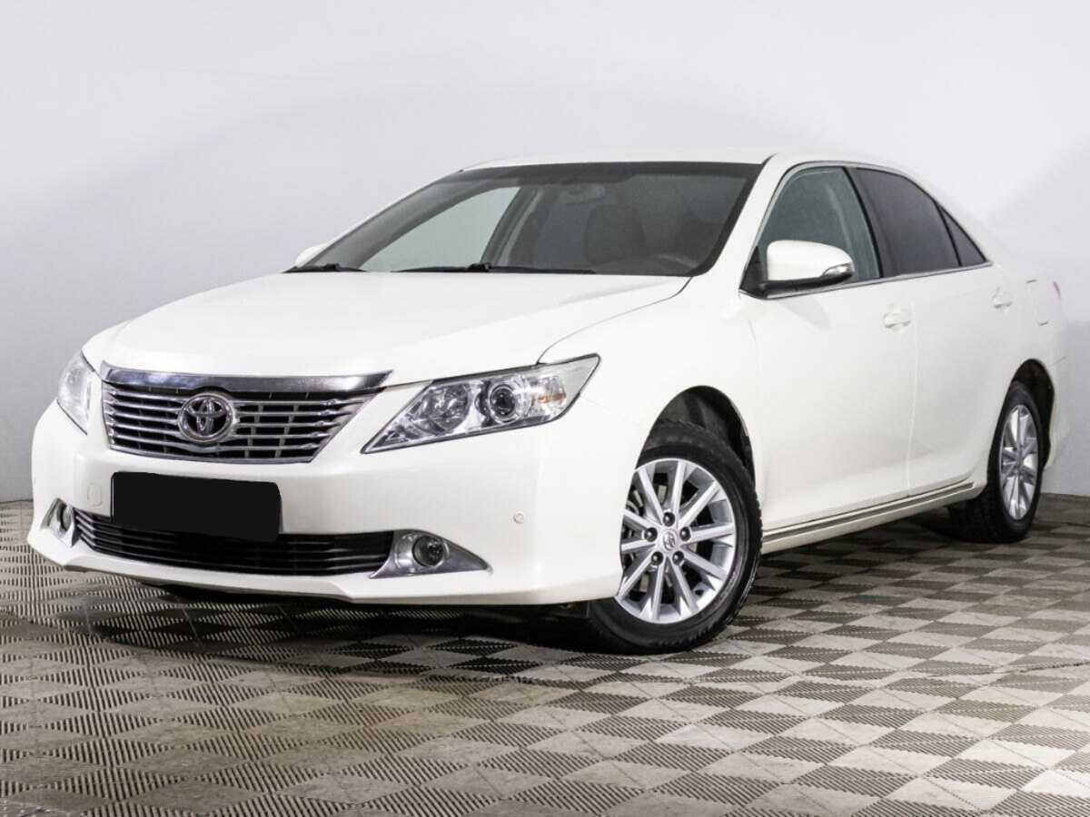 Toyota Camry 2014 года с пробегом. Посмотреть фото