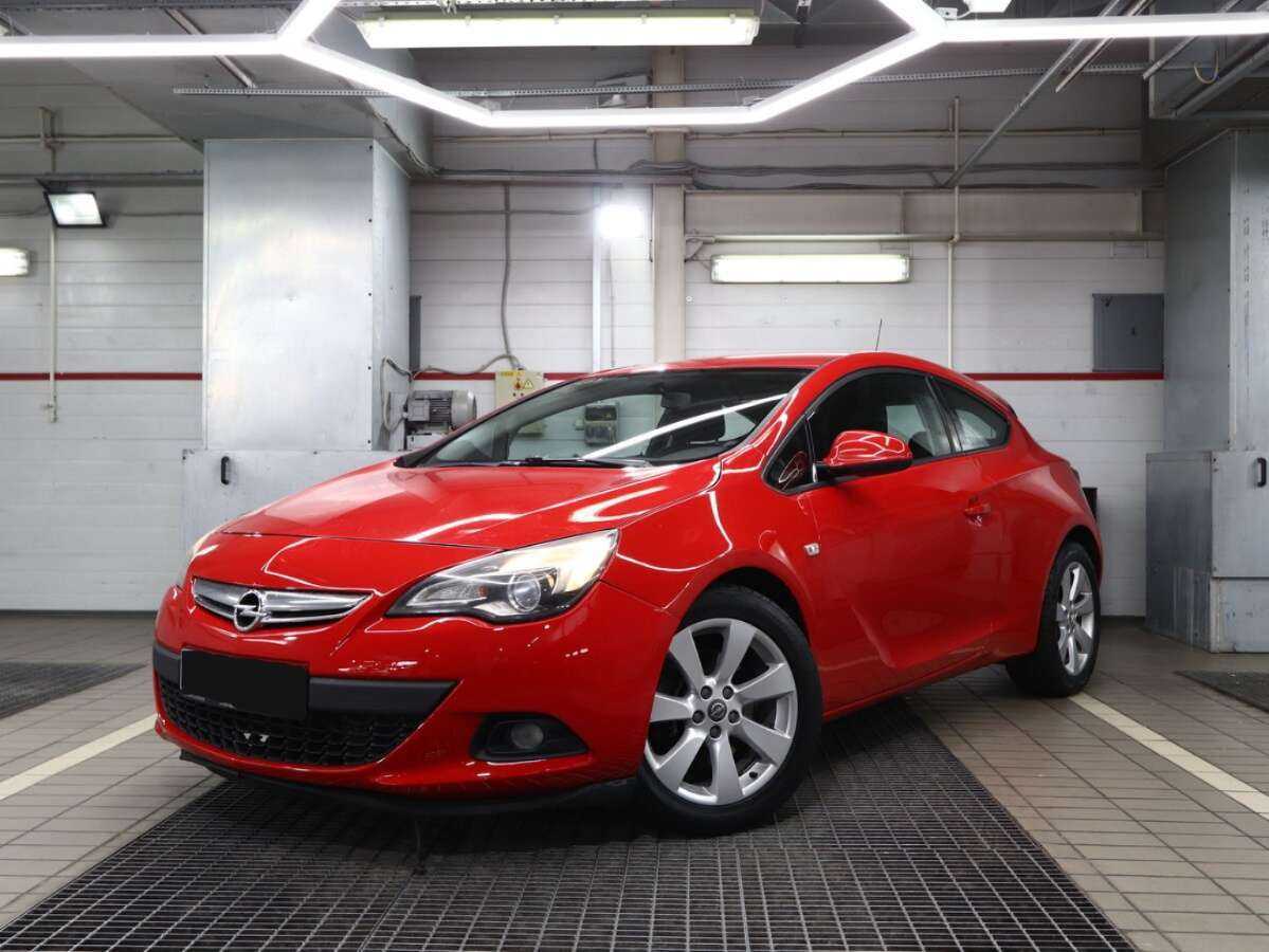 Opel Astra 2012 года с пробегом. Посмотреть фото