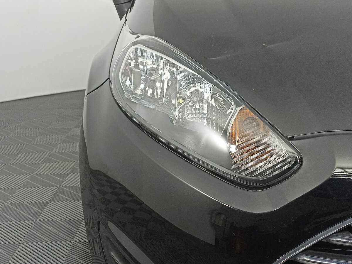 Ford Fiesta 2015 года с пробегом. Фото: #16