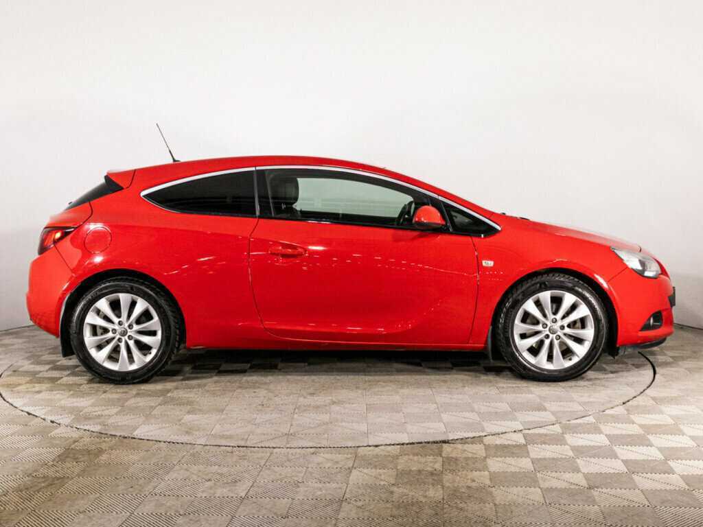 Opel Astra 2012 года с пробегом. Фото: #3