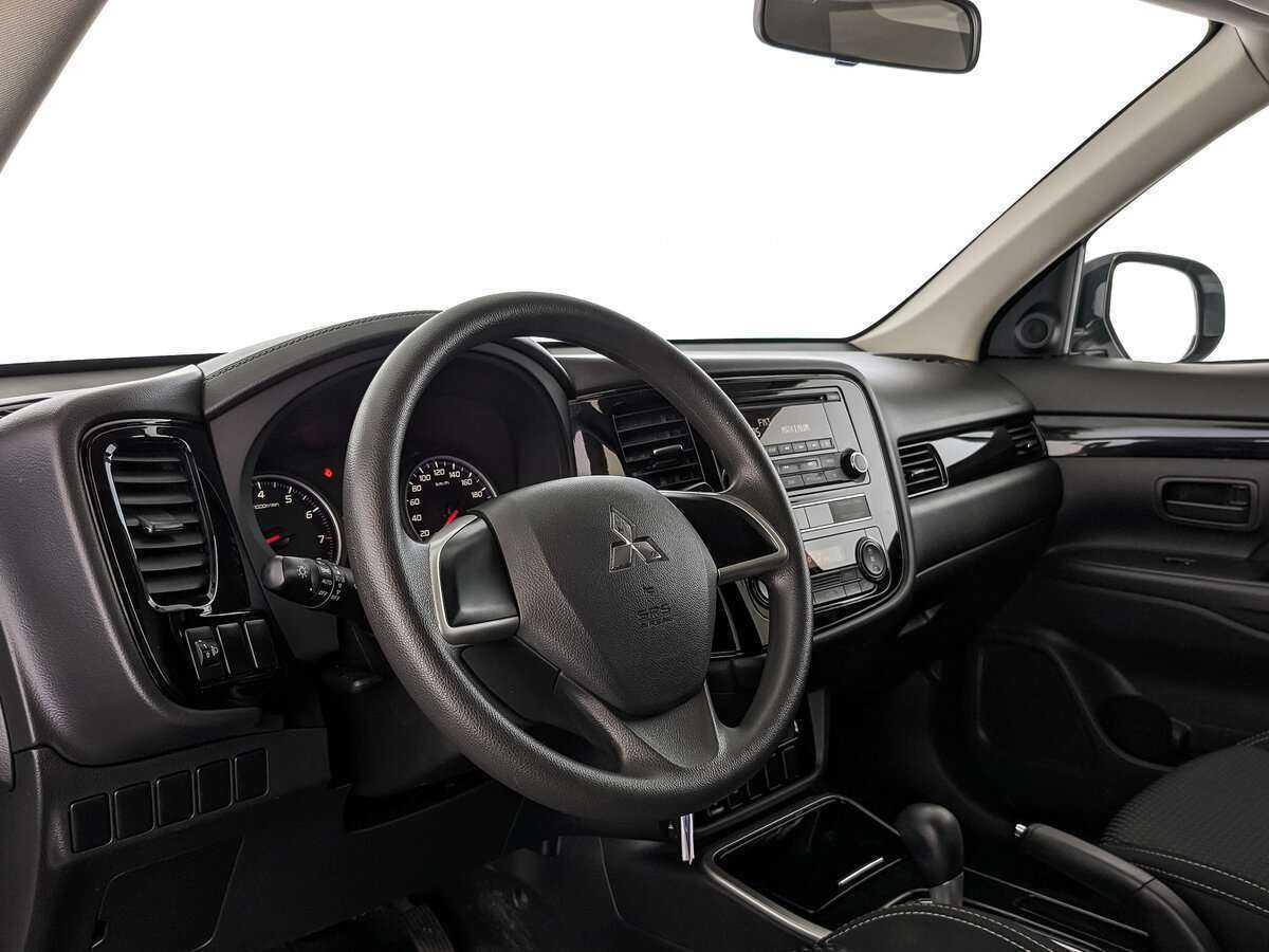 Mitsubishi Outlander 2019 года с пробегом. Фото: #10