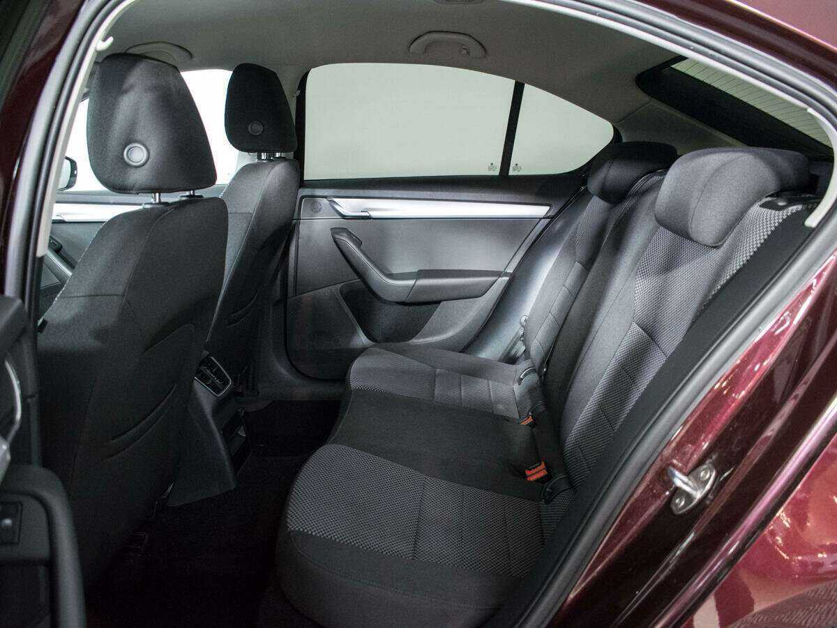 Skoda Octavia 2013 года с пробегом. Фото: #9