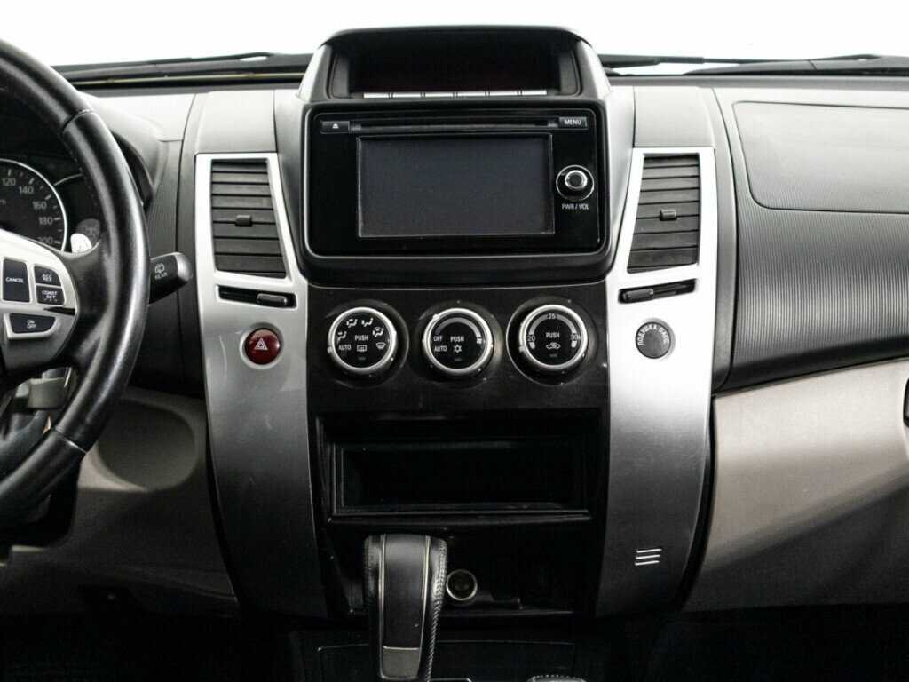 Mitsubishi Pajero Sport 2014 года с пробегом. Фото: #13