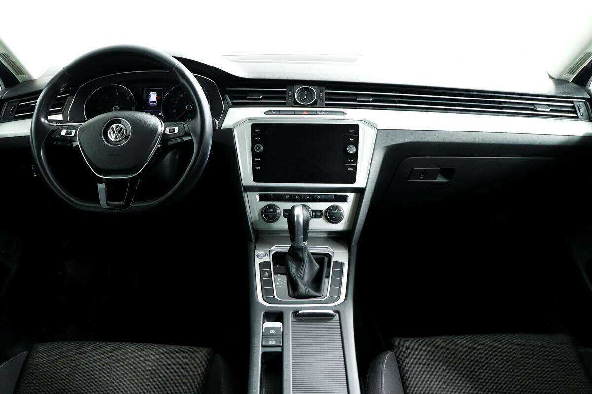 Volkswagen Passat 2019 года с пробегом. Фото: #10