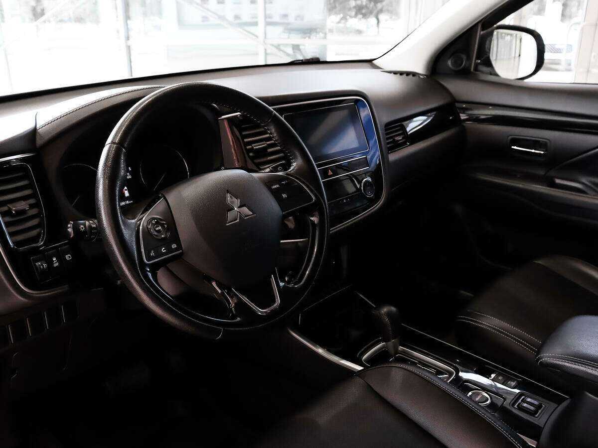 Mitsubishi Outlander 2019 года с пробегом. Фото: #8