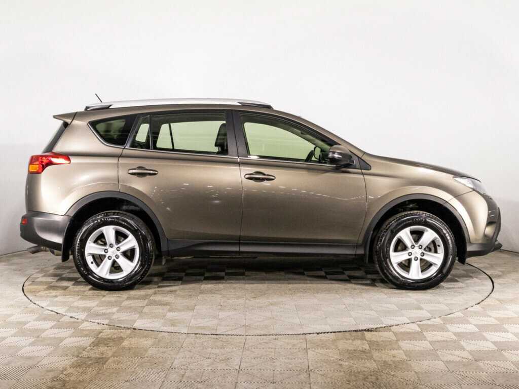 Toyota RAV4 2013 года с пробегом. Фото: #3