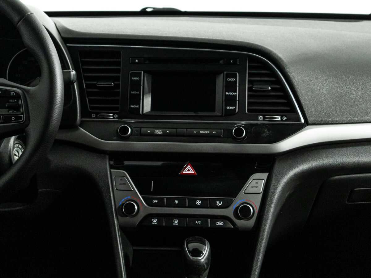 Hyundai Elantra 2017 года с пробегом. Фото: #13