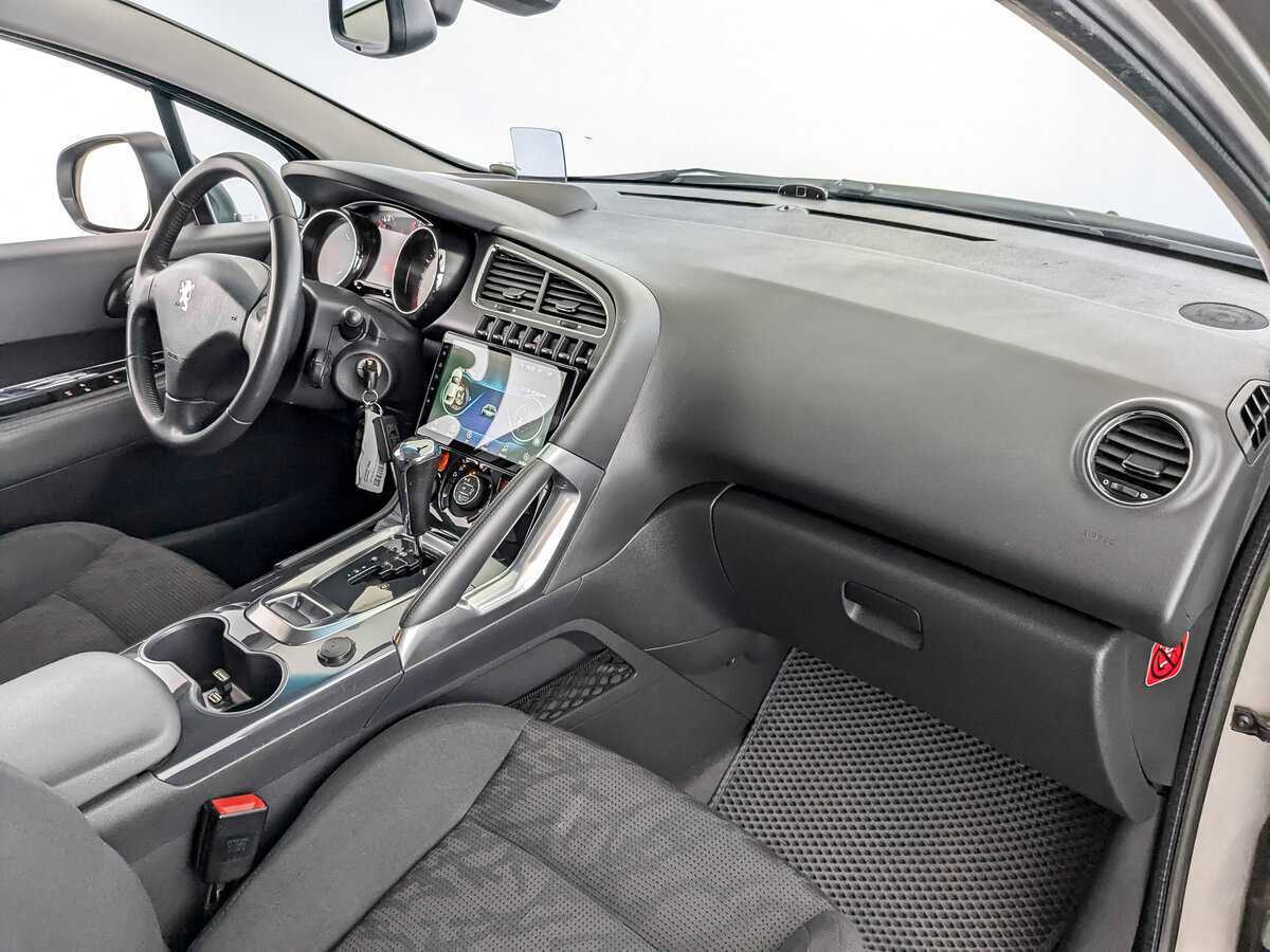 Peugeot 3008 2012 года с пробегом. Фото: #10