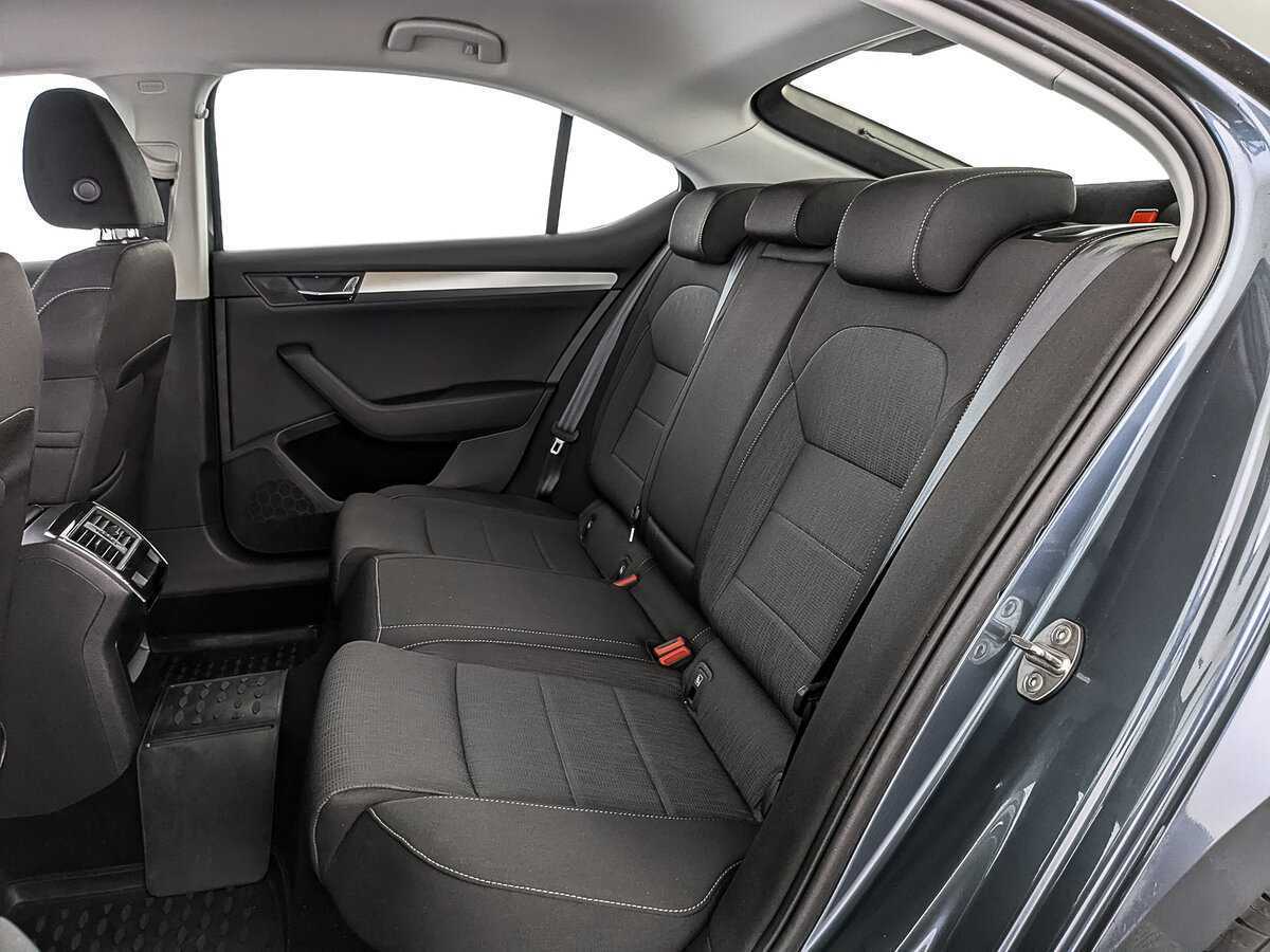 Skoda Superb 2018 года с пробегом. Фото: #16