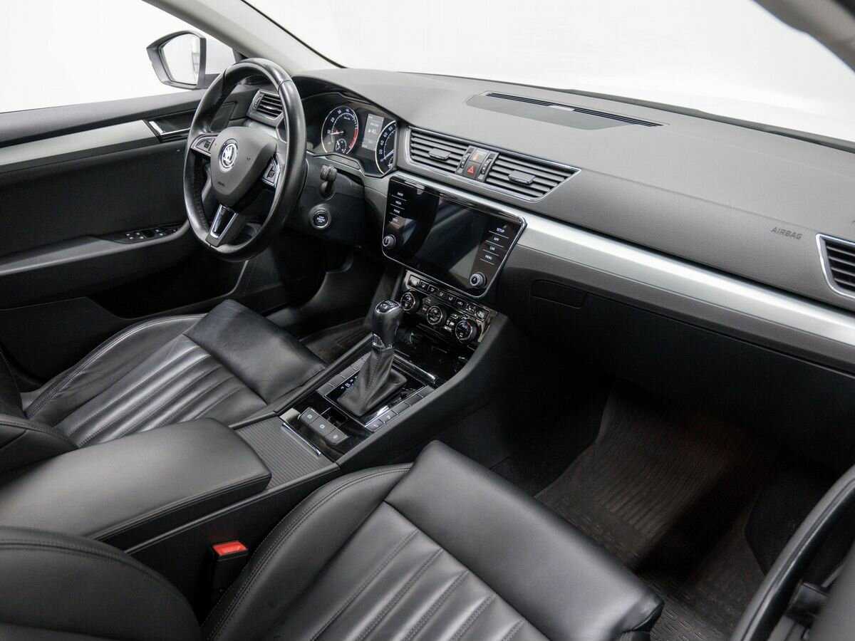 Skoda Superb 2018 года с пробегом. Фото: #6