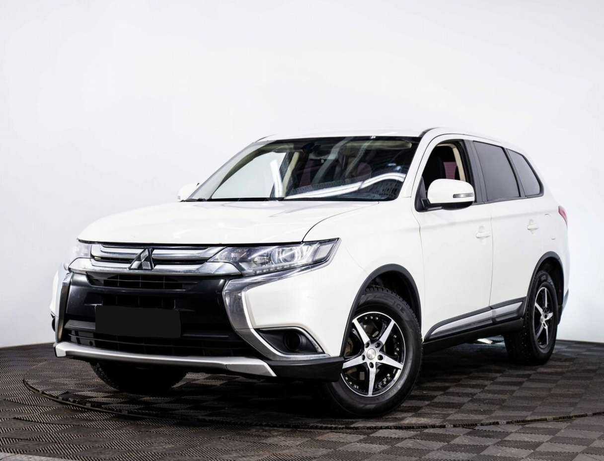 Mitsubishi Outlander 2017 года с пробегом. Посмотреть фото