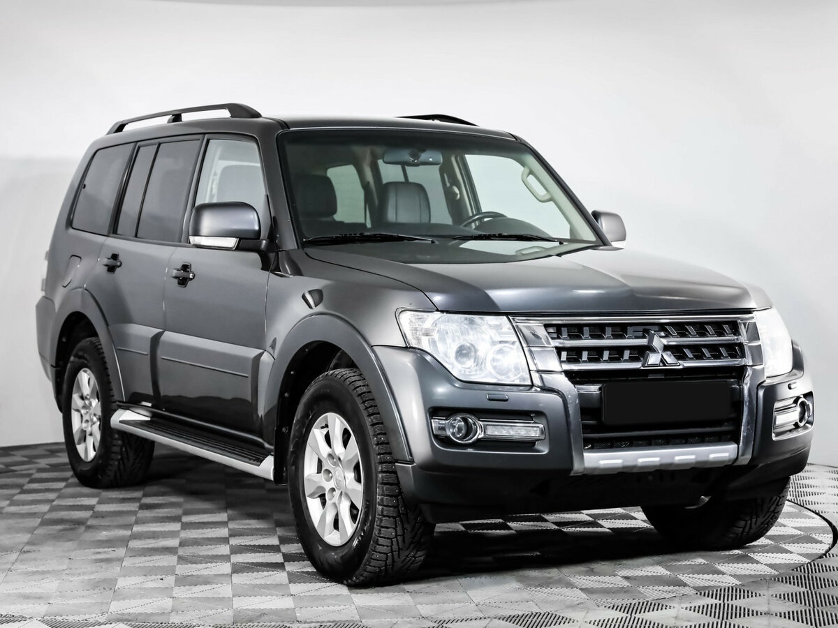 Mitsubishi Pajero 2015 года с пробегом. Фото: #2