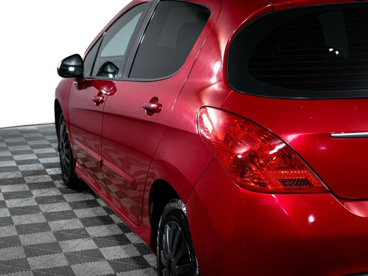 Peugeot 308 2012 года с пробегом. Фото: #17