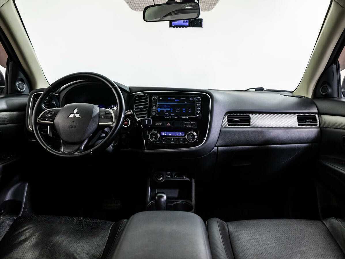 Mitsubishi Outlander 2012 года с пробегом. Фото: #9