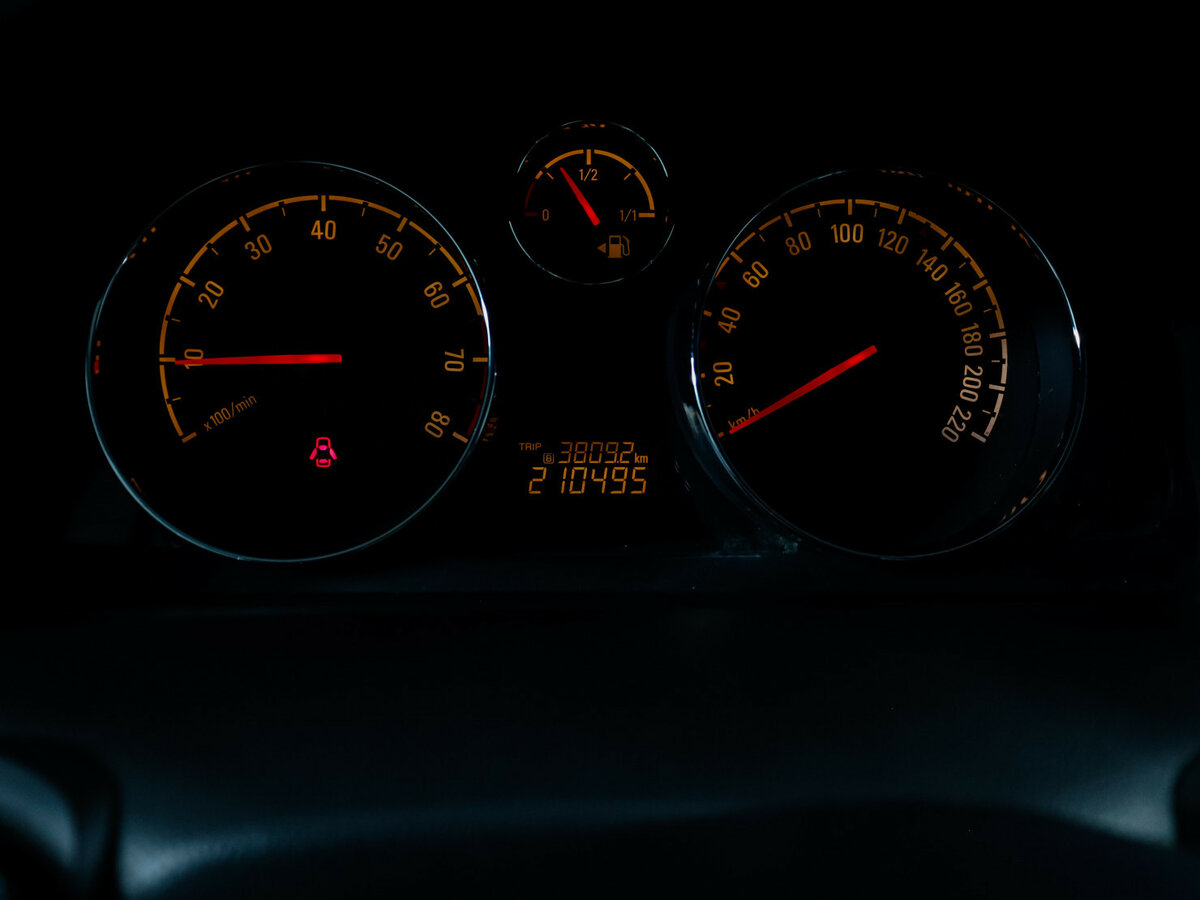 Opel Antara 2013 года с пробегом. Фото: #10