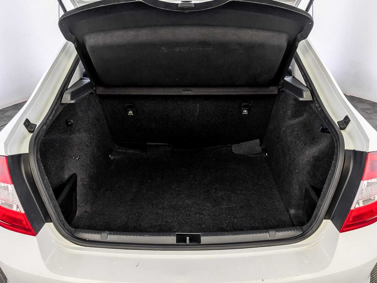 Skoda Rapid 2017 года с пробегом. Фото: #9