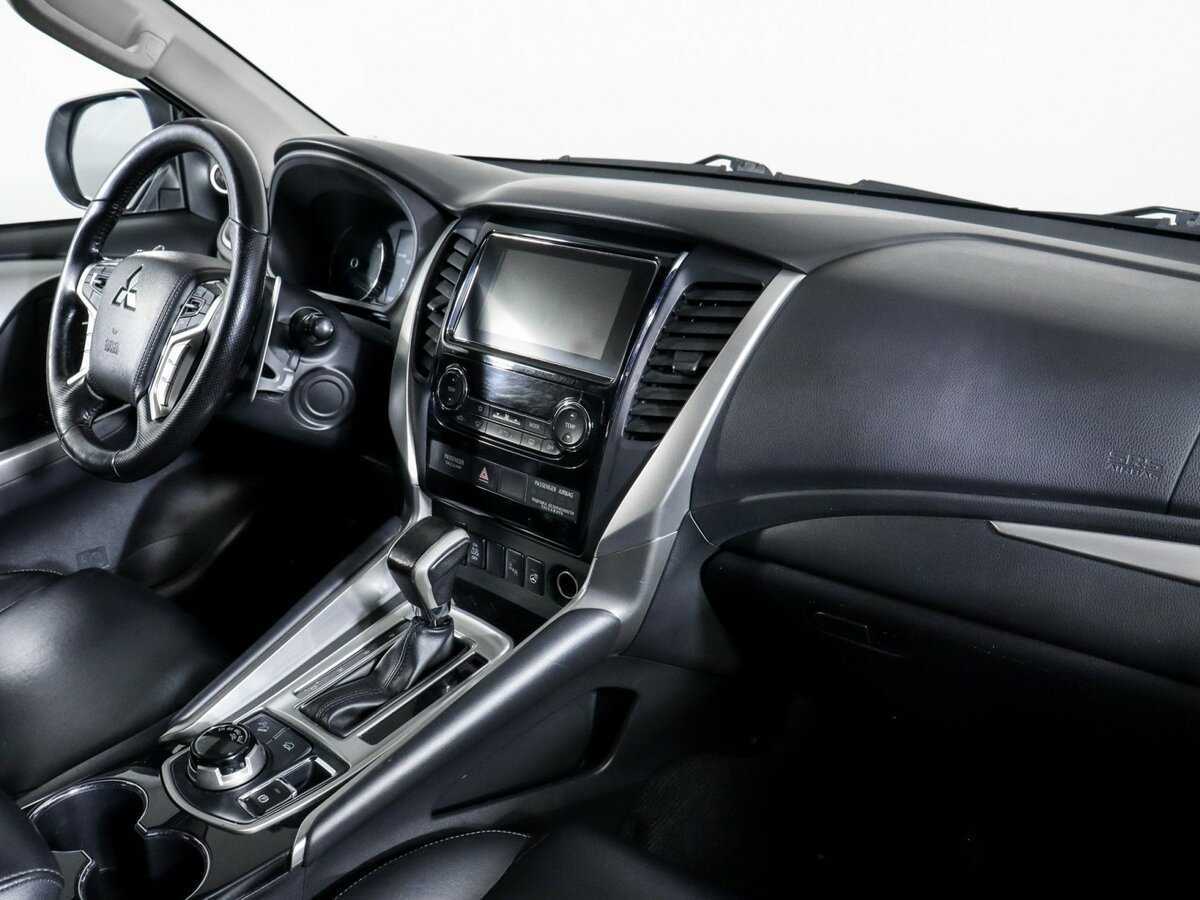 Mitsubishi Pajero Sport 2019 года с пробегом. Фото: #8