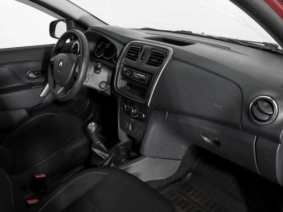 Renault Sandero 2015 года с пробегом. Фото: #10