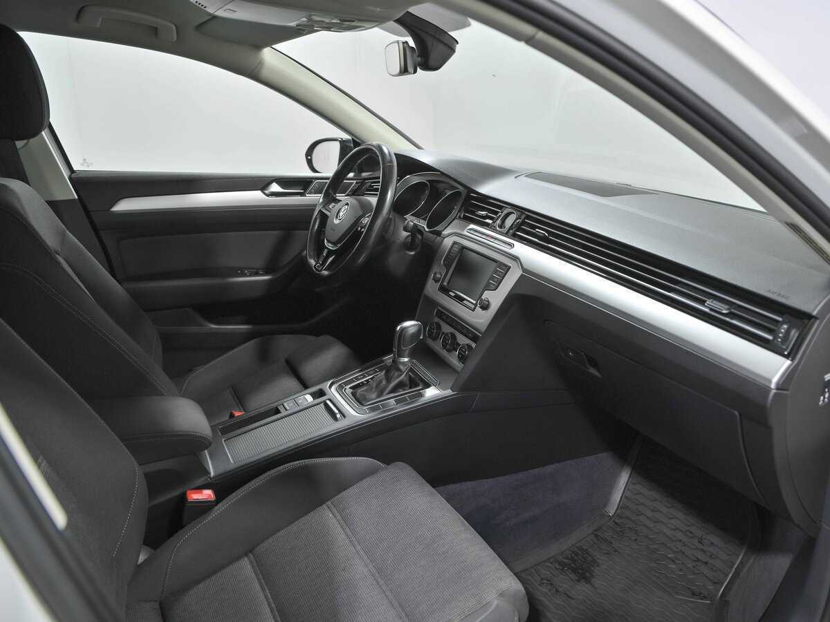 Volkswagen Passat 2015 года с пробегом. Фото: #16