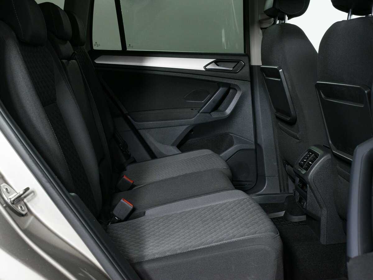 Volkswagen Tiguan 2018 года с пробегом. Фото: #9