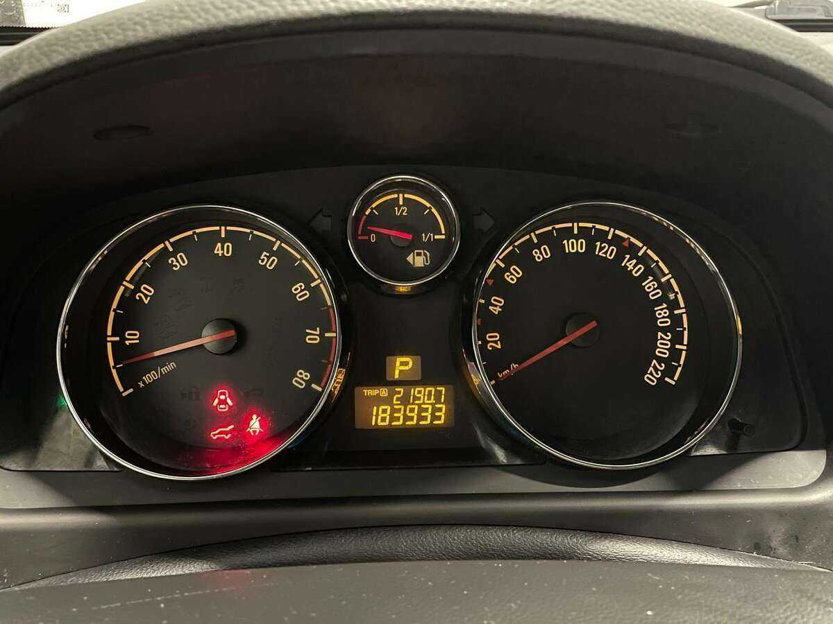 Opel Antara 2012 года с пробегом. Фото: #5